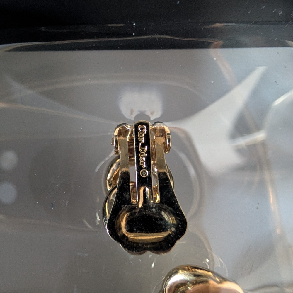 Christian Dior Vintage Small Gold Knot Earrings - Picture 4 of 4